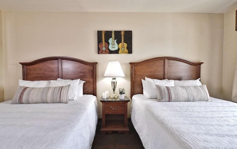 Premier Suite (Queen) - Photo 11