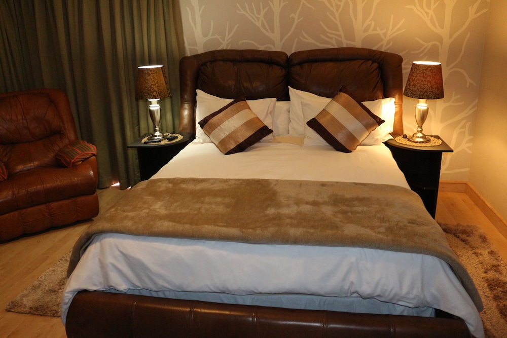 Luxury Double Room, 1 Queen Bed, Bathtub