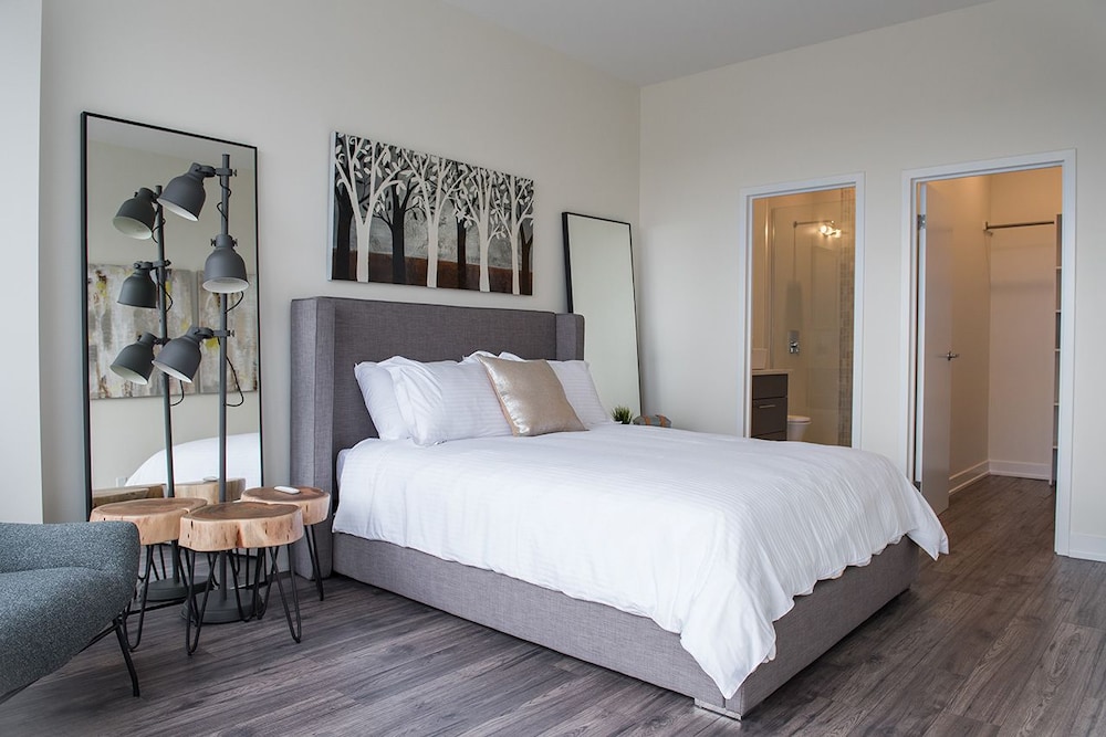 Club Suite, 1 Bedroom, City View photo 2