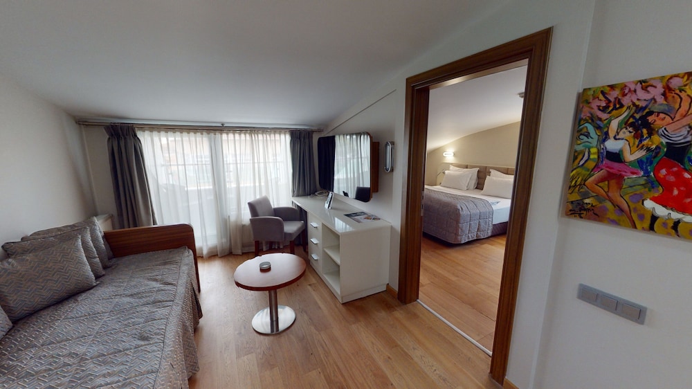QUEEN SUITE, SEHIR MANZARALI ODA photo 2