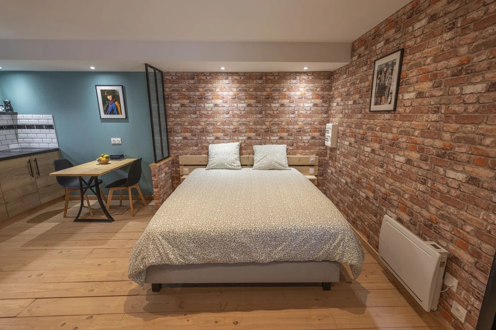 Economy Apartment, City View