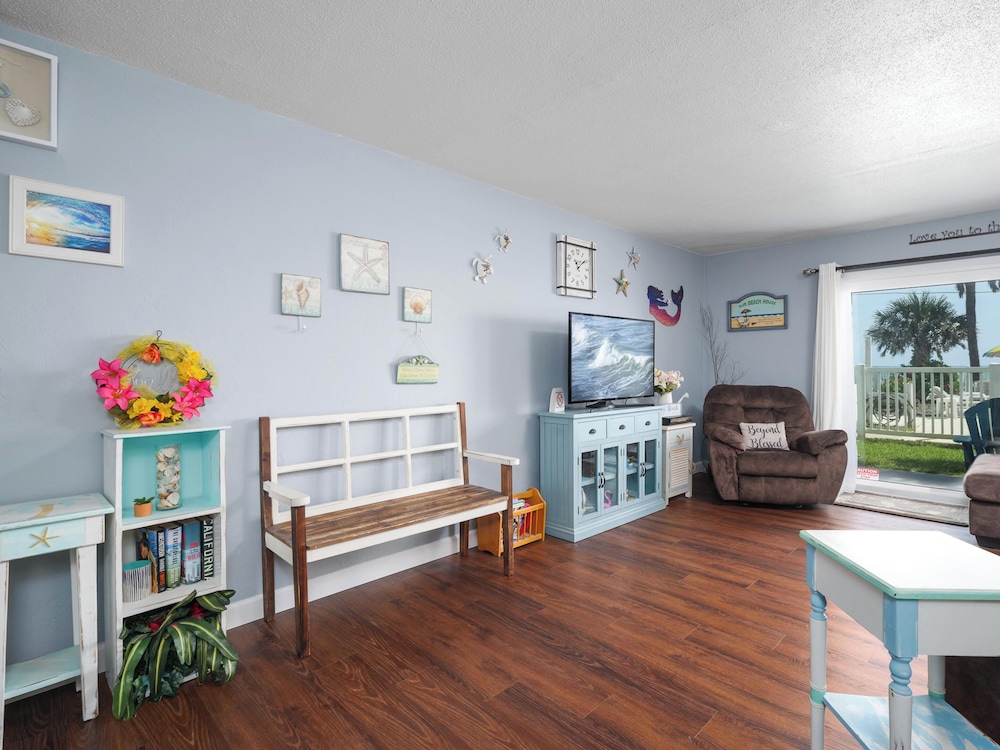 Condo, Multiple Beds, Pool View (0 - No Pets Allowed) photo 2