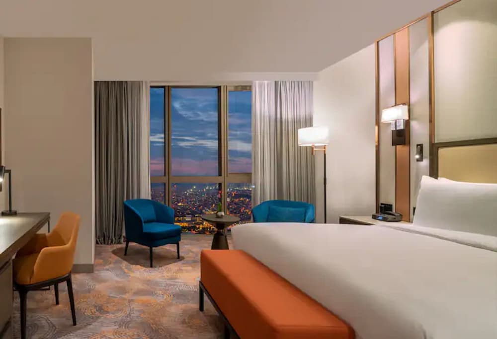Premium Room, 1 King Bed (Minibar)