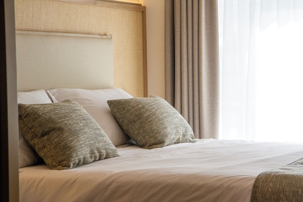 Double Room (Side Sea View)