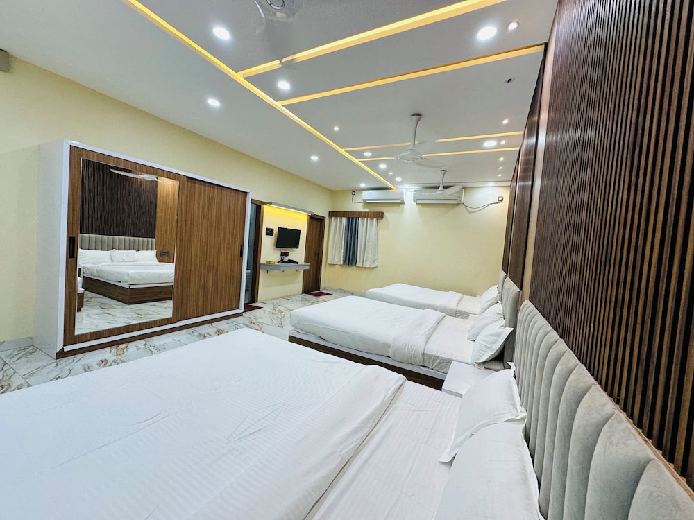 Royal Triple Room