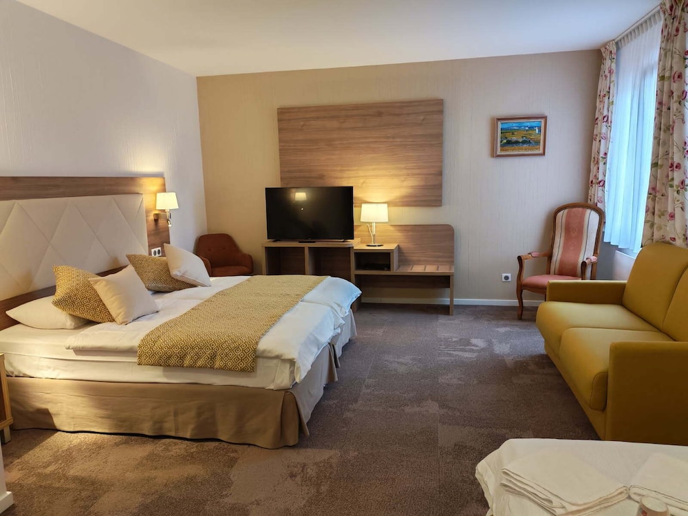 Family Quadruple Room