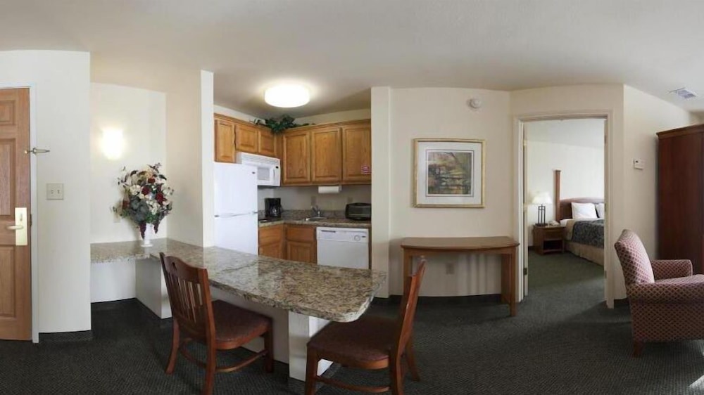 Suite, 1 Bedroom, Accessible, Kitchen (Mobil, Tub) - Photo 4