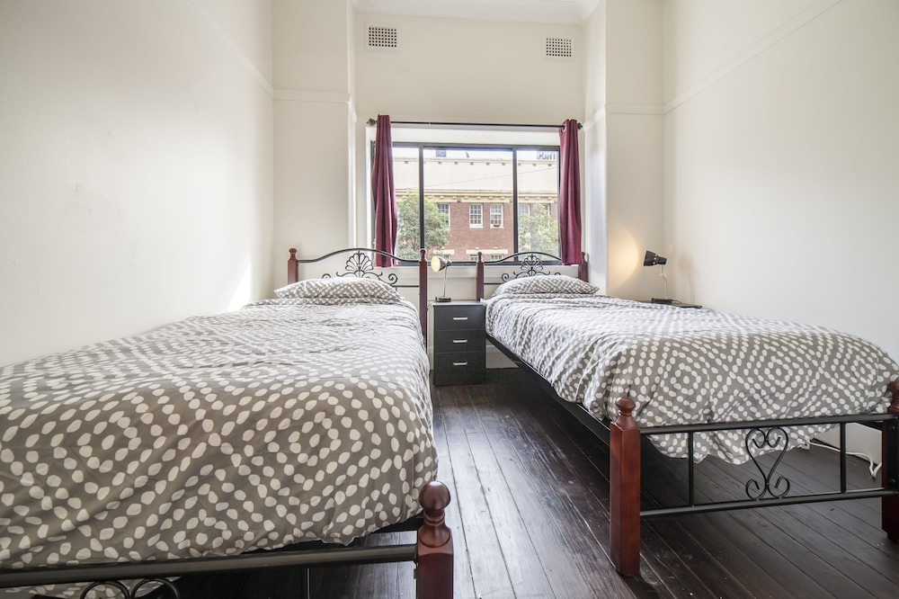 Classic Apartment, 2 Bedrooms photo 3