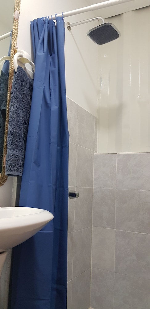 Suite 3 photo 2