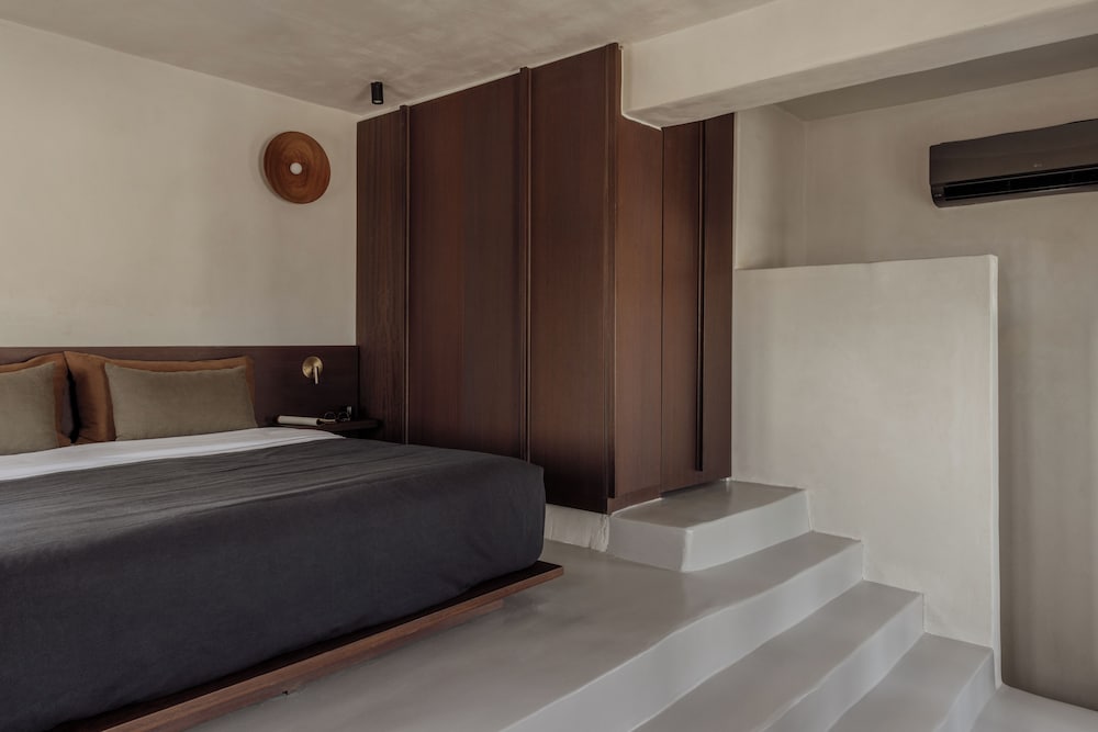 Premium Double with Partial Sea View photo 3