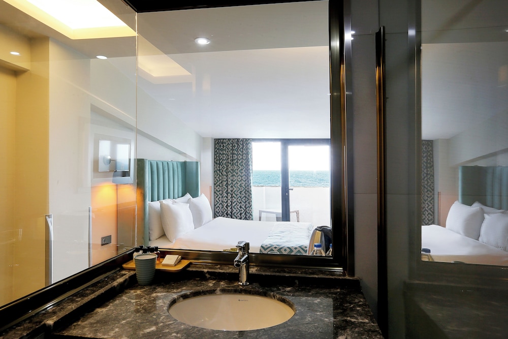 Twin Room, Sea View photo 2