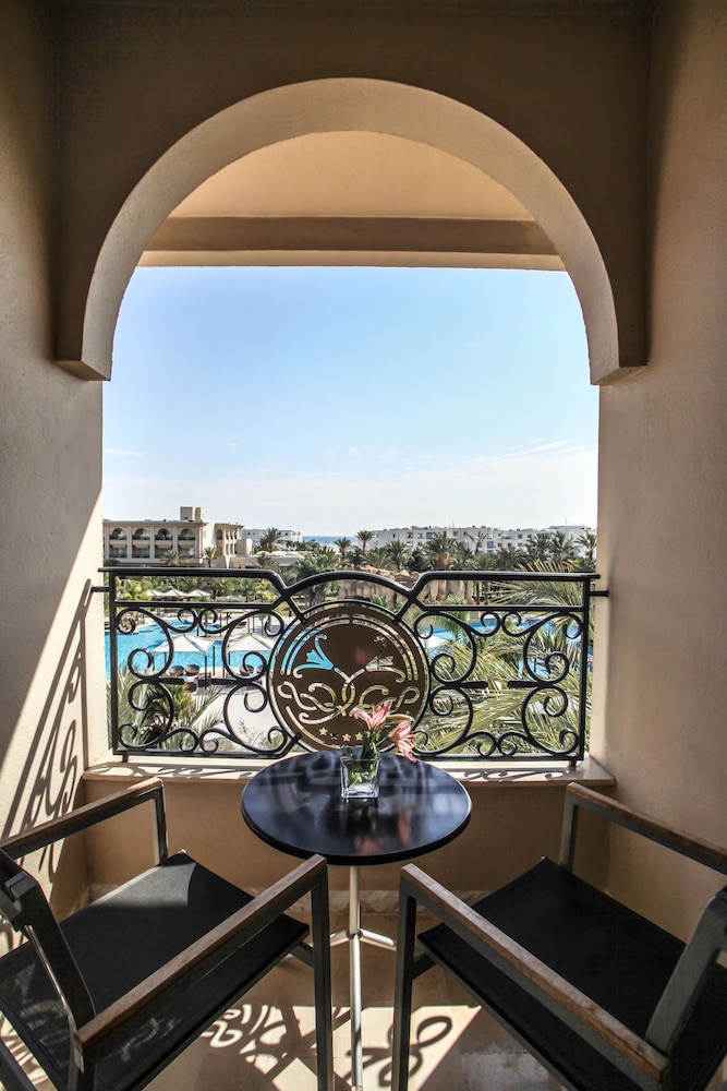 Standard Double Room, Pool View - Photo 5
