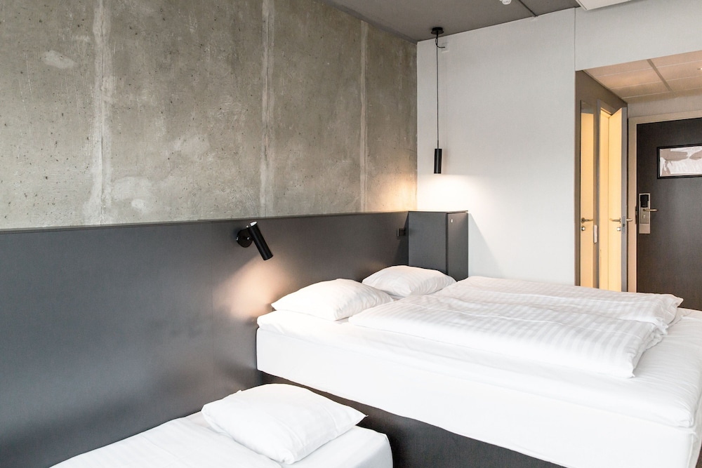 Standard Double Room, 1 Queen Bed - Photo 8