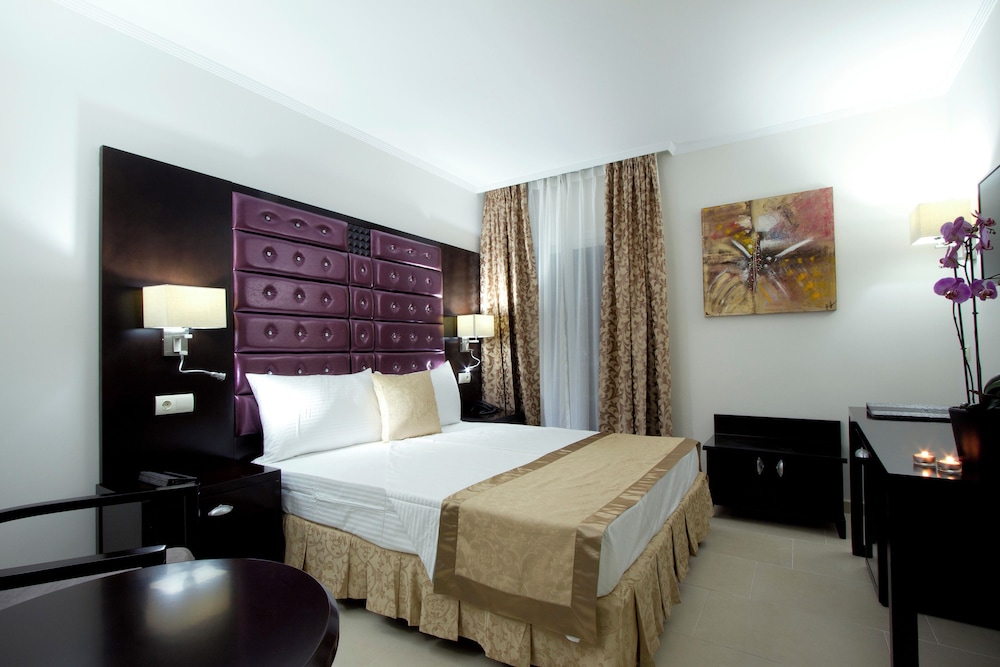 Double or Twin Room photo 2