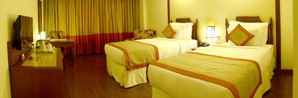 Room, 1 King Bed, Non Smoking photo 3