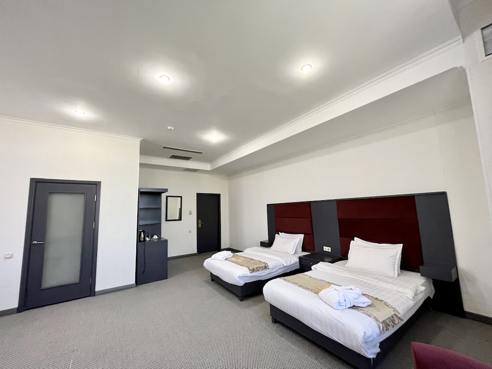 Superior Twin Room photo 2