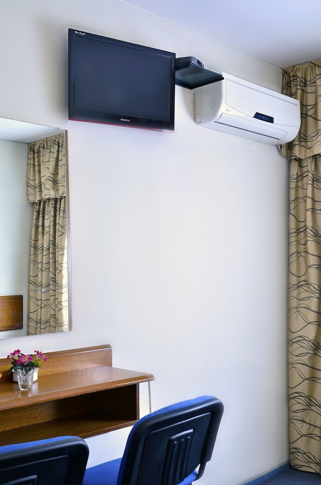 Quadruple Room - Photo 5