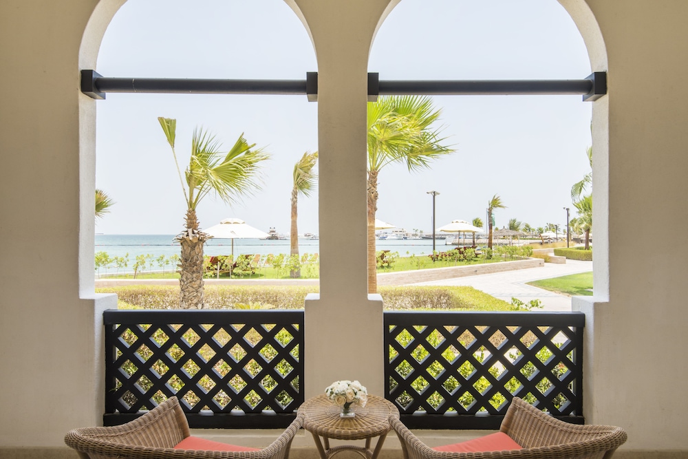 Deluxe Suite, 1 Bedroom, Non Smoking, Sea View photo 2