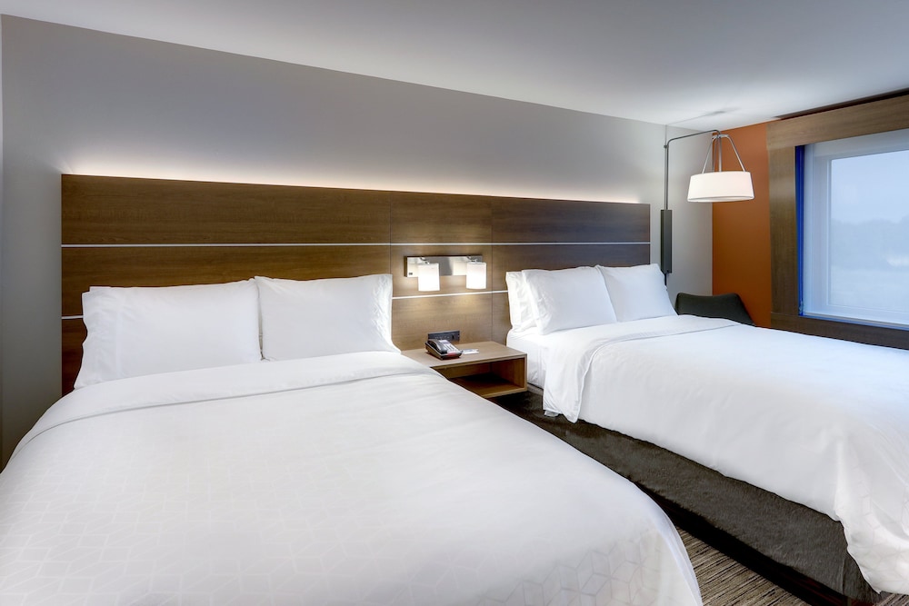 Standard Room, 2 Queen Beds, Accessible, Non Smoking (Communications) - Photo 3