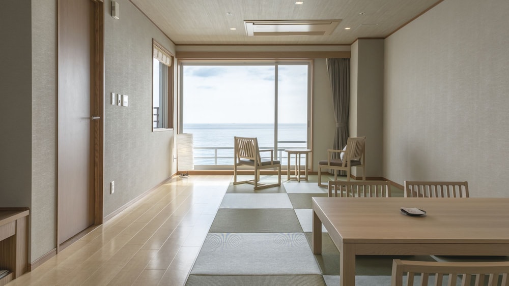 [Premium Floor] Traditional Room with Outdoor Bath, Non Smoking (41 sqm)
