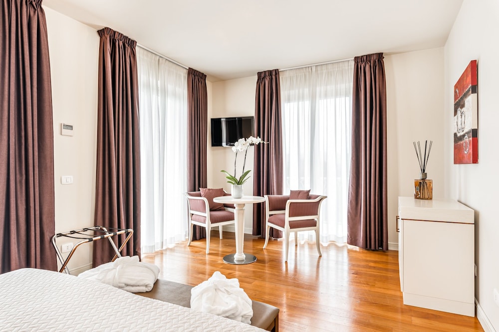 Luxury Double Room photo 2