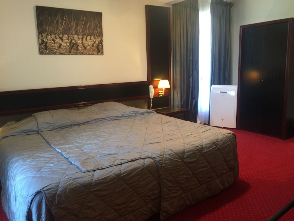 Double Room - Photo 3