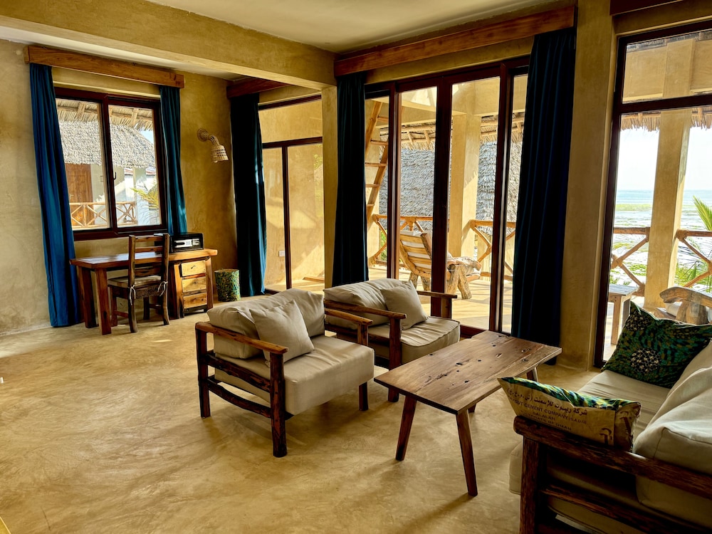 Romantic Studio Suite photo 1