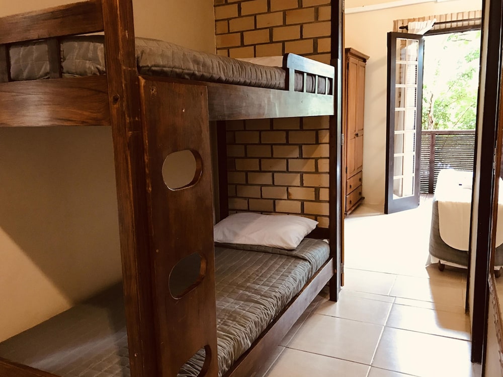 Family Quadruple Room, Multiple Beds, Non Smoking photo 1