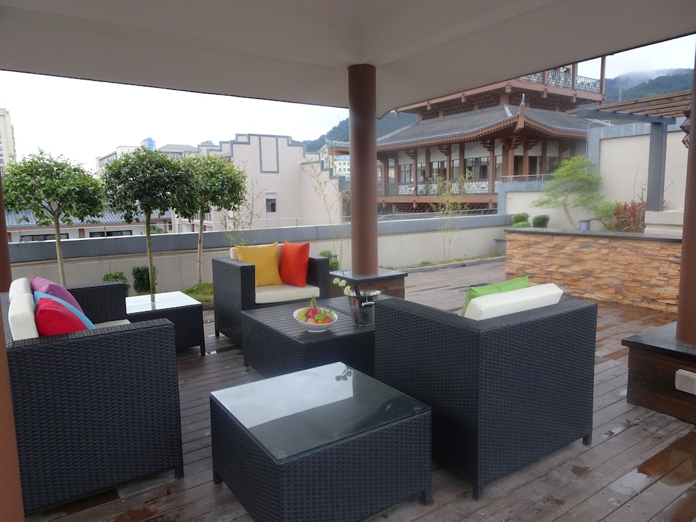 Superior Suite, 1 King Bed with Sofa bed, Smoking, River View (Rooftop Prospect) photo 2