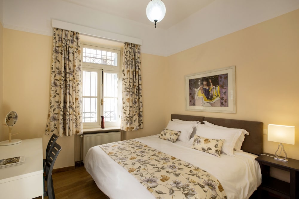 Apartment, 2 Bedrooms, Patio