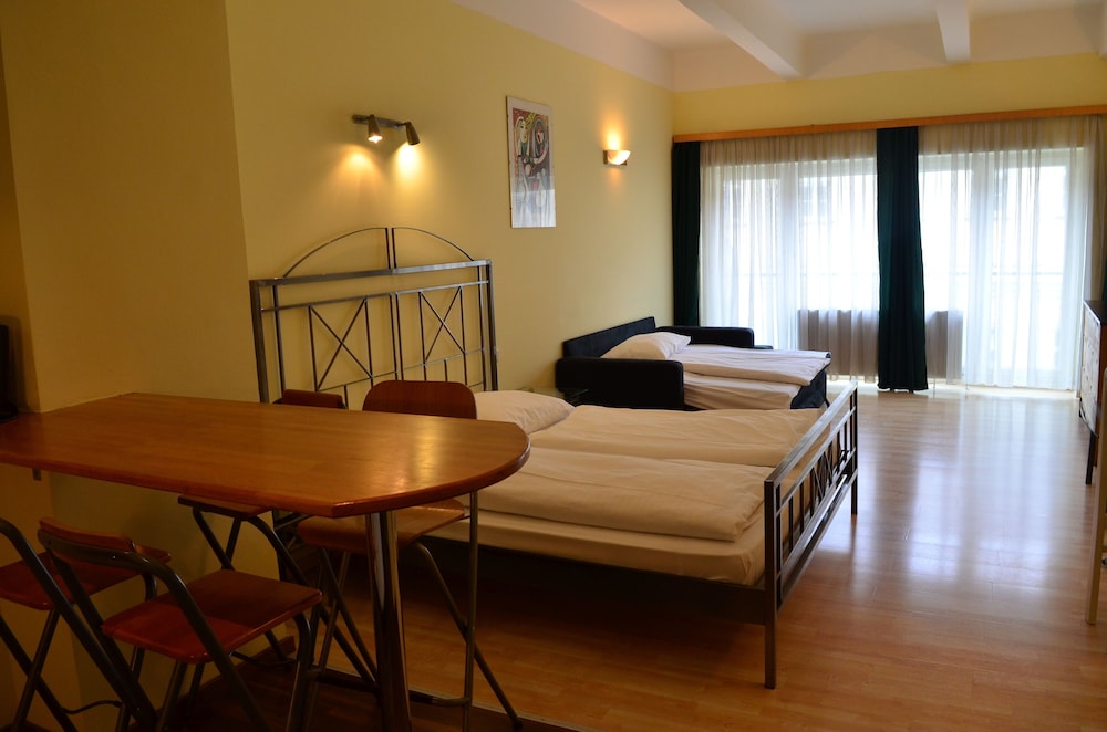 Executive Apartment, 1 King Bed with Sofa bed, Kitchen