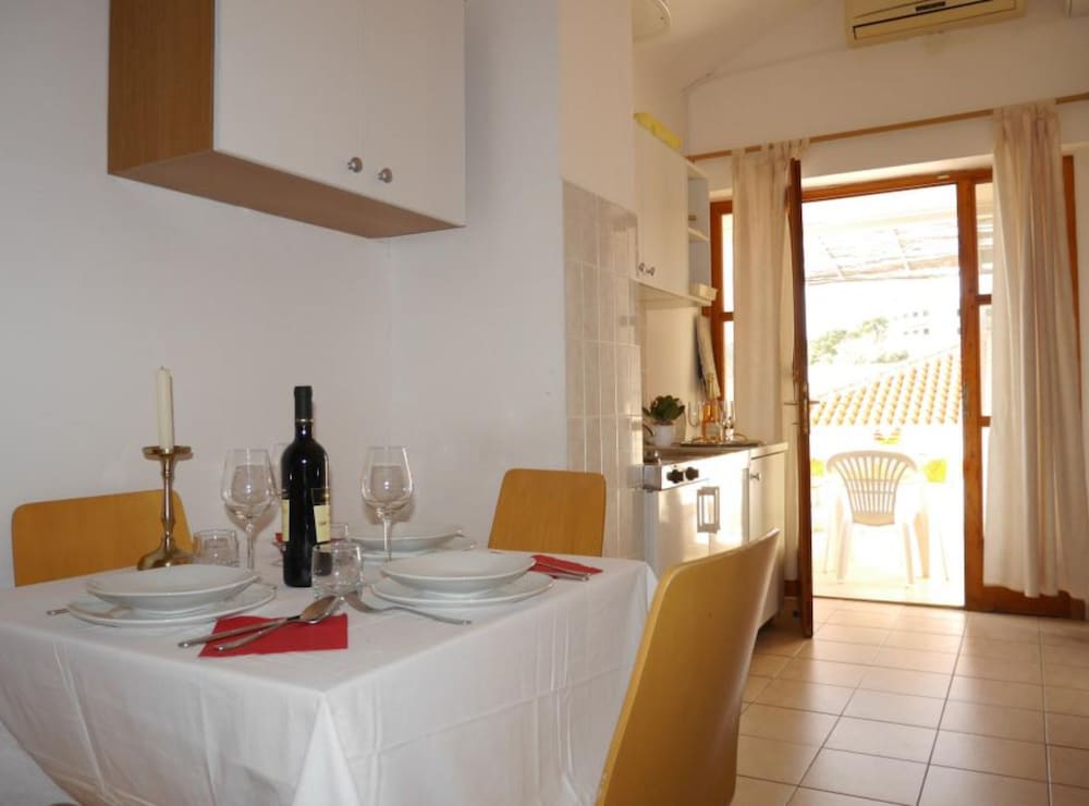 Apartment (Two Bedroom Apartment 6)