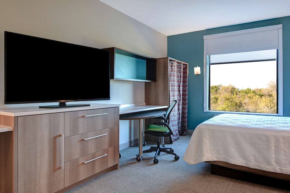 Studio, 1 Queen Bed, Accessible, Non Smoking (Hearing) - Photo 2