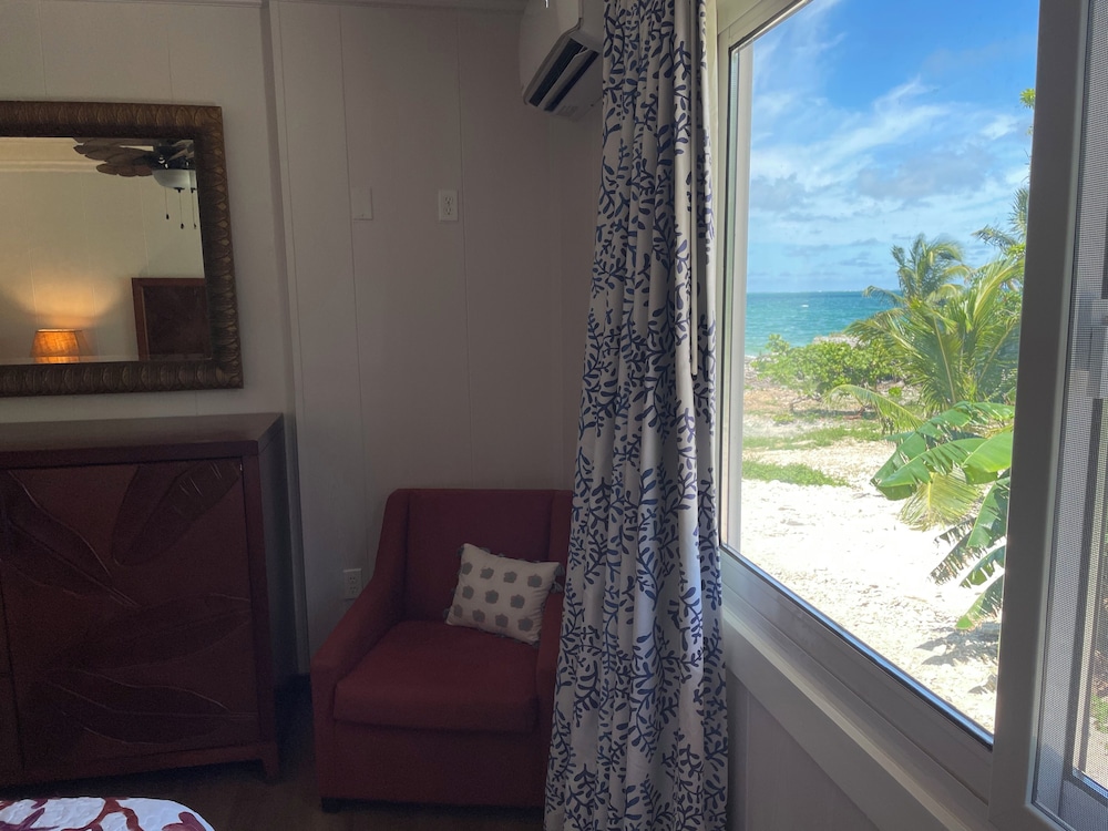 Comfort Cottage, 2 Bedrooms, Kitchen, Beach View photo 3