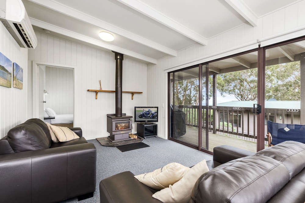 Standard Two Bedroom Apartment - Apollo View