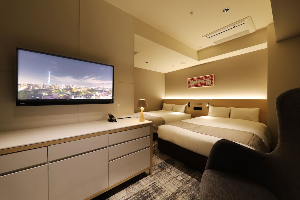 Deluxe Twin Room, Non Smoking (Separate breakfast charge for 0-6yrs) photo 2