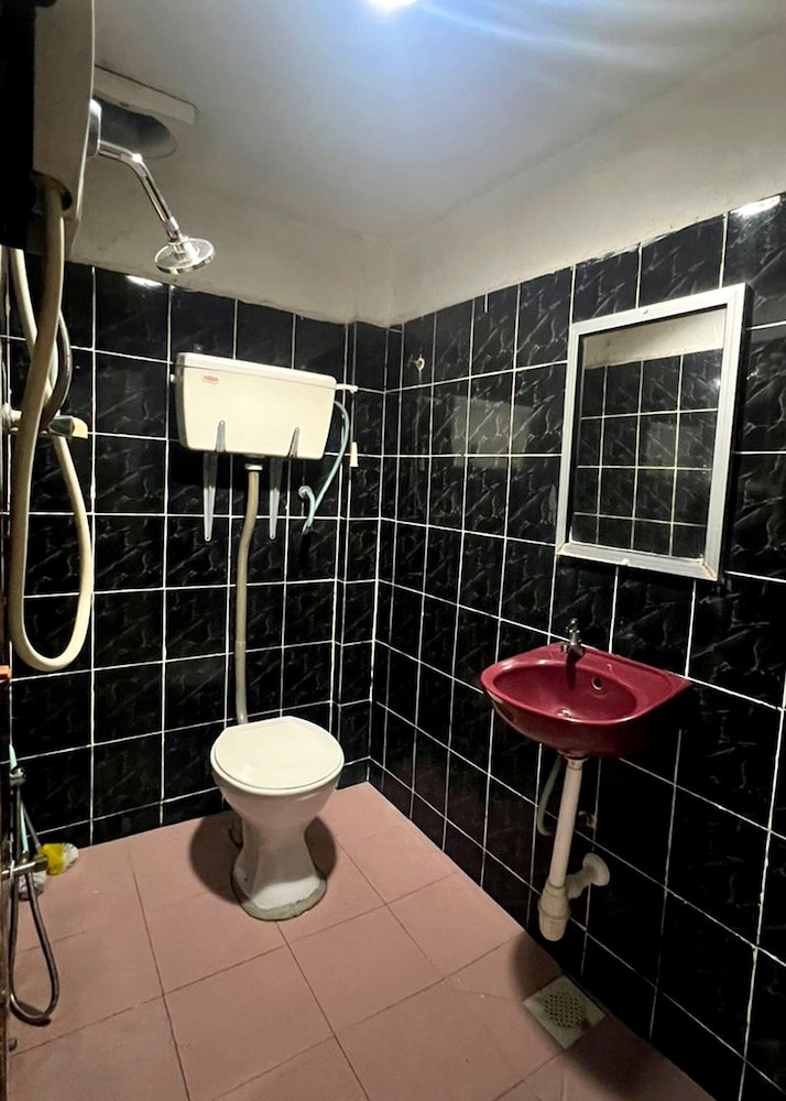 Double Room - Photo 5