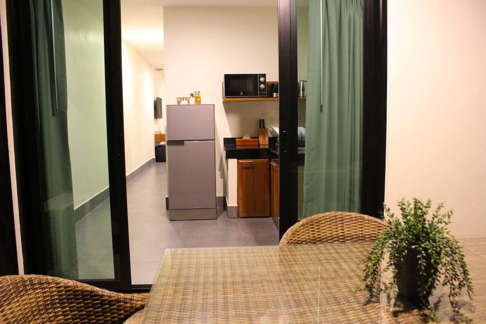 Deluxe Suite, 2 Bedrooms, City View photo 2