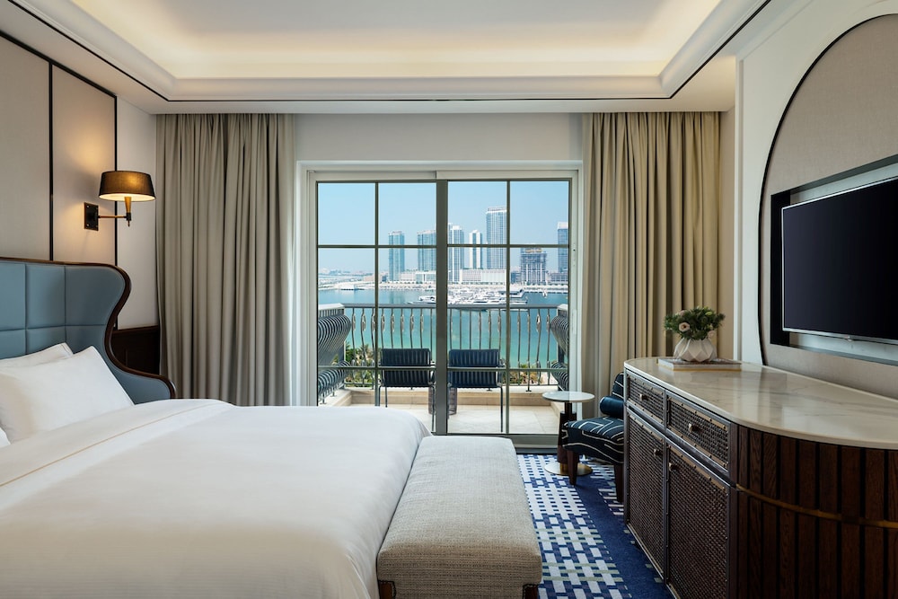 Westin Club Suite Sea View, 1 King bed, Balcony, Happy Hour, Club Lounge access,