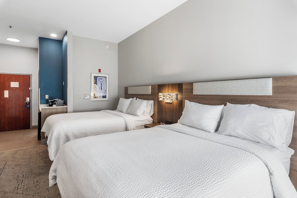 Standard Room, 2 Queen Beds - Photo 4