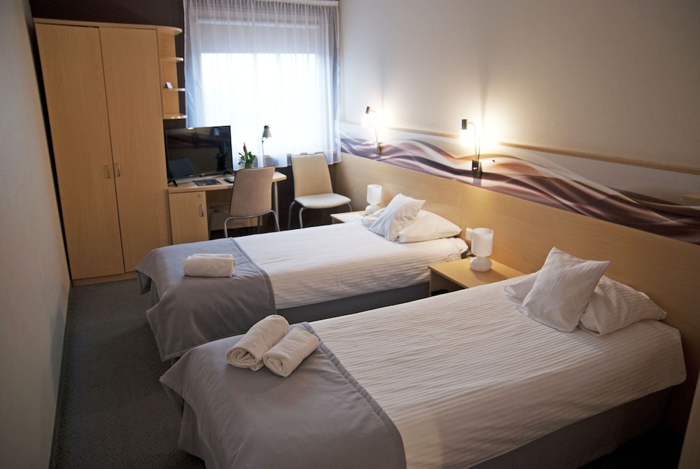 Double or Twin Room photo 2