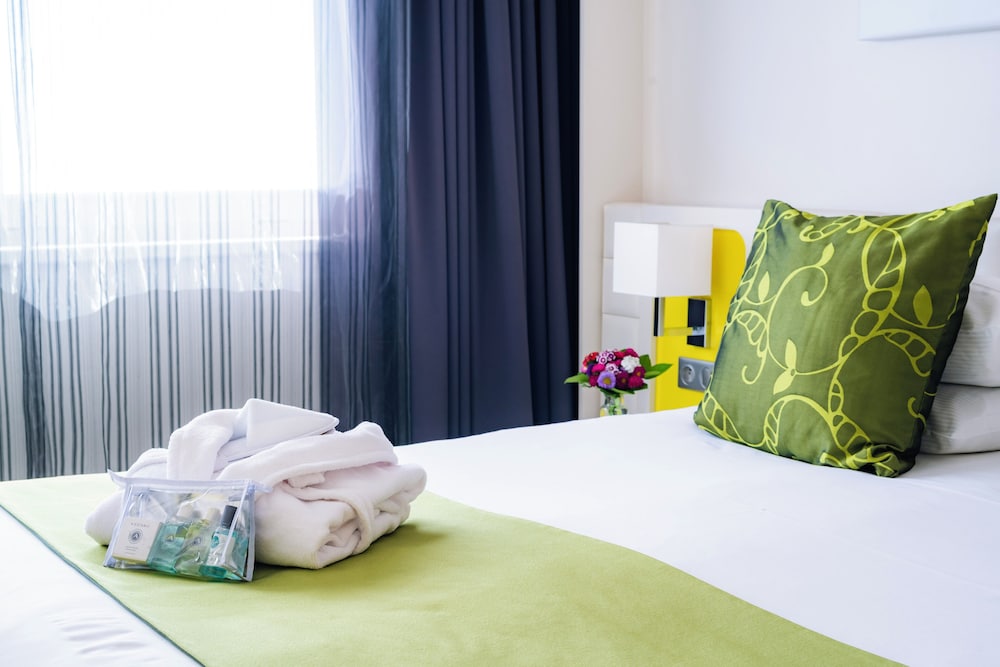 Superior Room, 1 King Bed - Photo 7