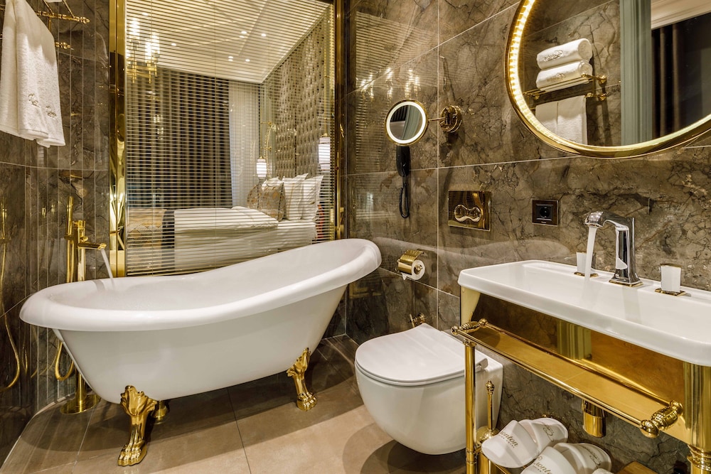 Executive Suite thumbnail 5