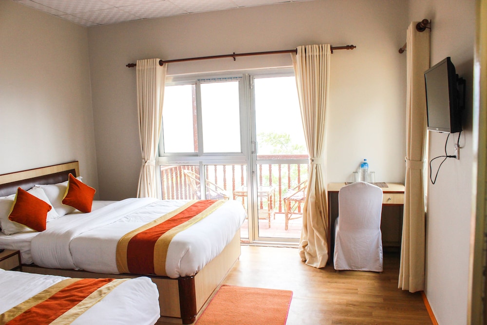 Deluxe Room, Balcony, Mountain View photo 1