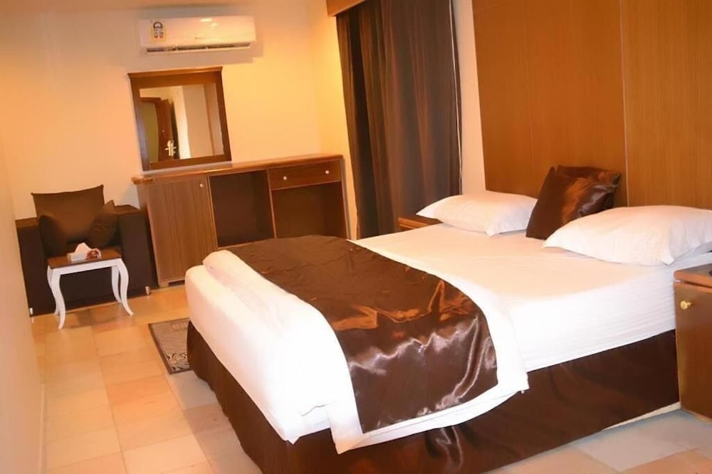 Basic Double Room photo 2