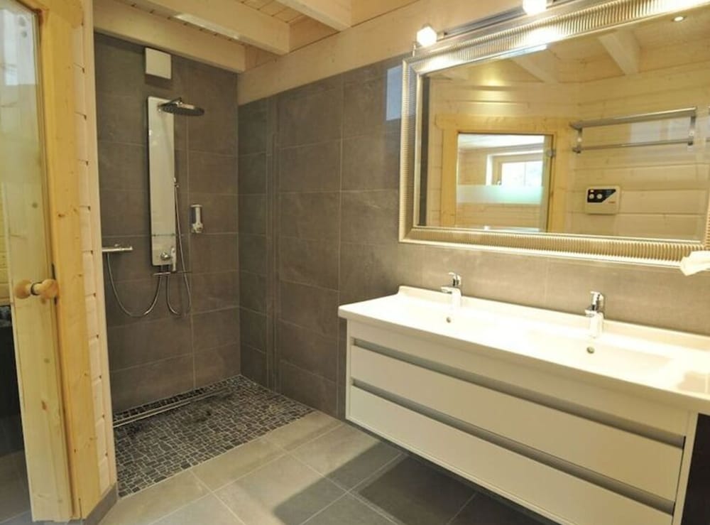House photo 2