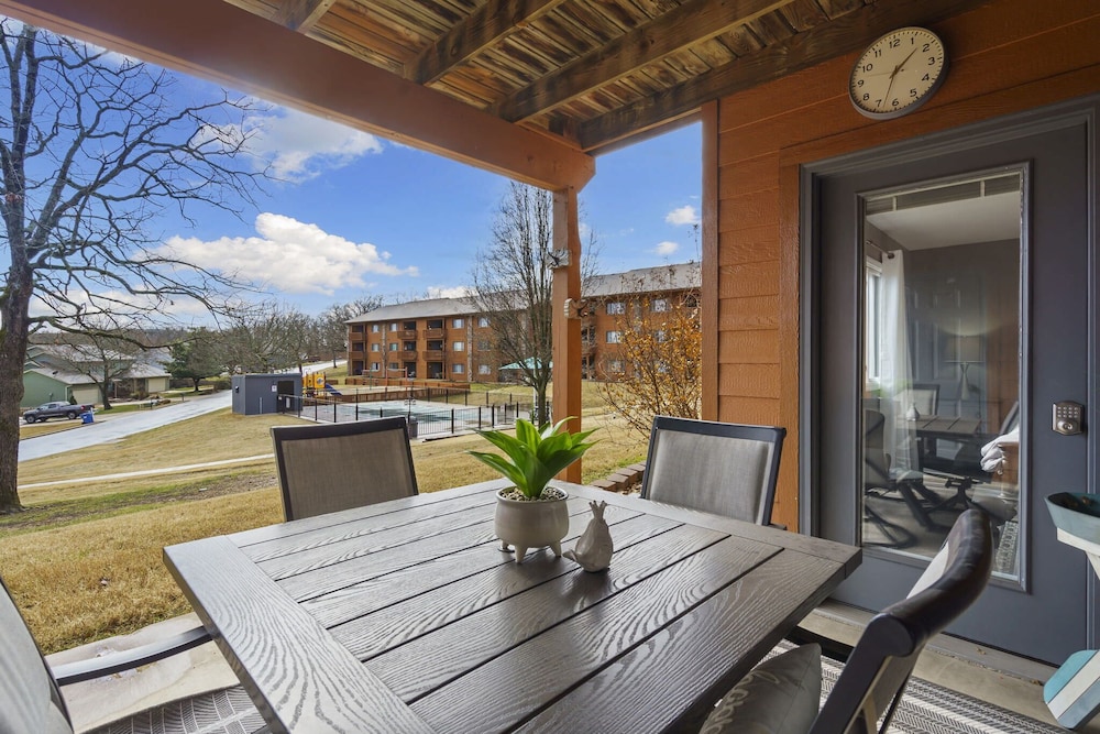 Condo, Multiple Beds, Patio, Garden View (Pool View on Avondale)