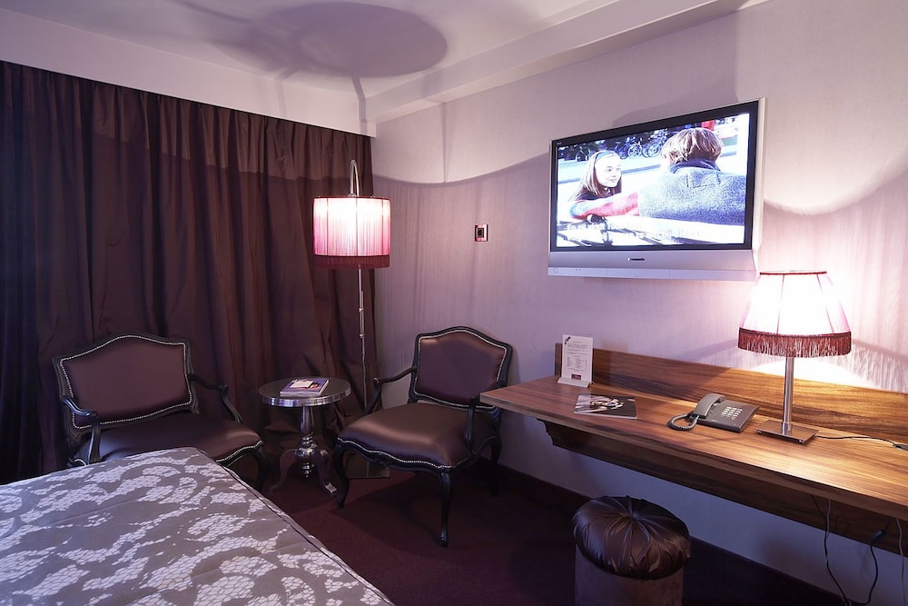Twin Room, Accessible, Ground Floor