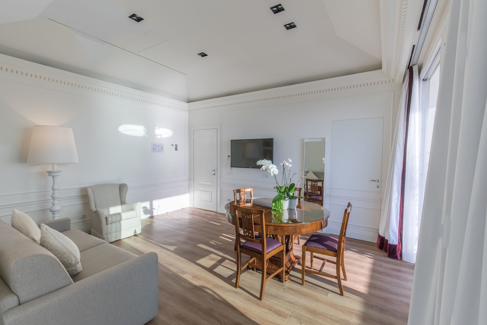 Suite (La Terrazza) - Photo 2