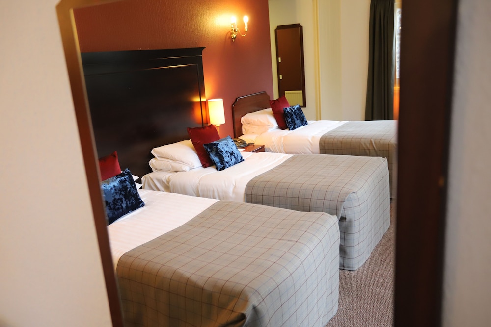 Classic Triple Room with Mountain View - Photo 8